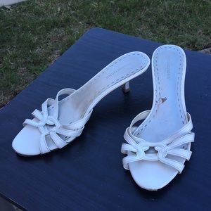 White sandals sz 8